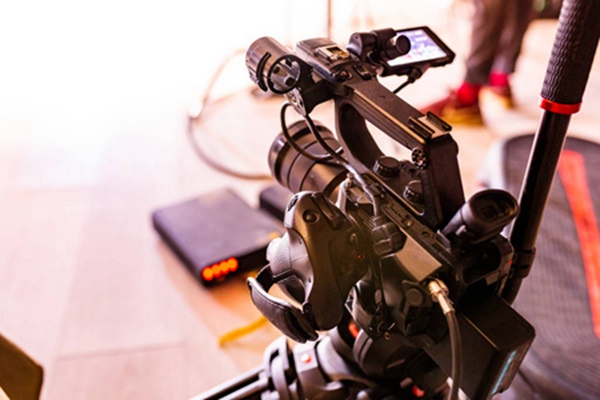 移動(dòng)互聯(lián)網(wǎng)時(shí)代做品牌還是做效果？